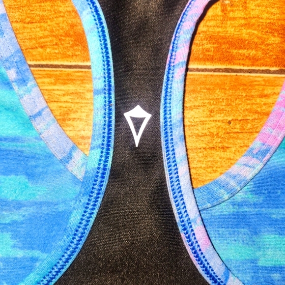 Ivivva Lululemon Tank Reversible Black Blue Pink Psychedelic Keep Ur Cool Size 6 - Picture 5 of 9